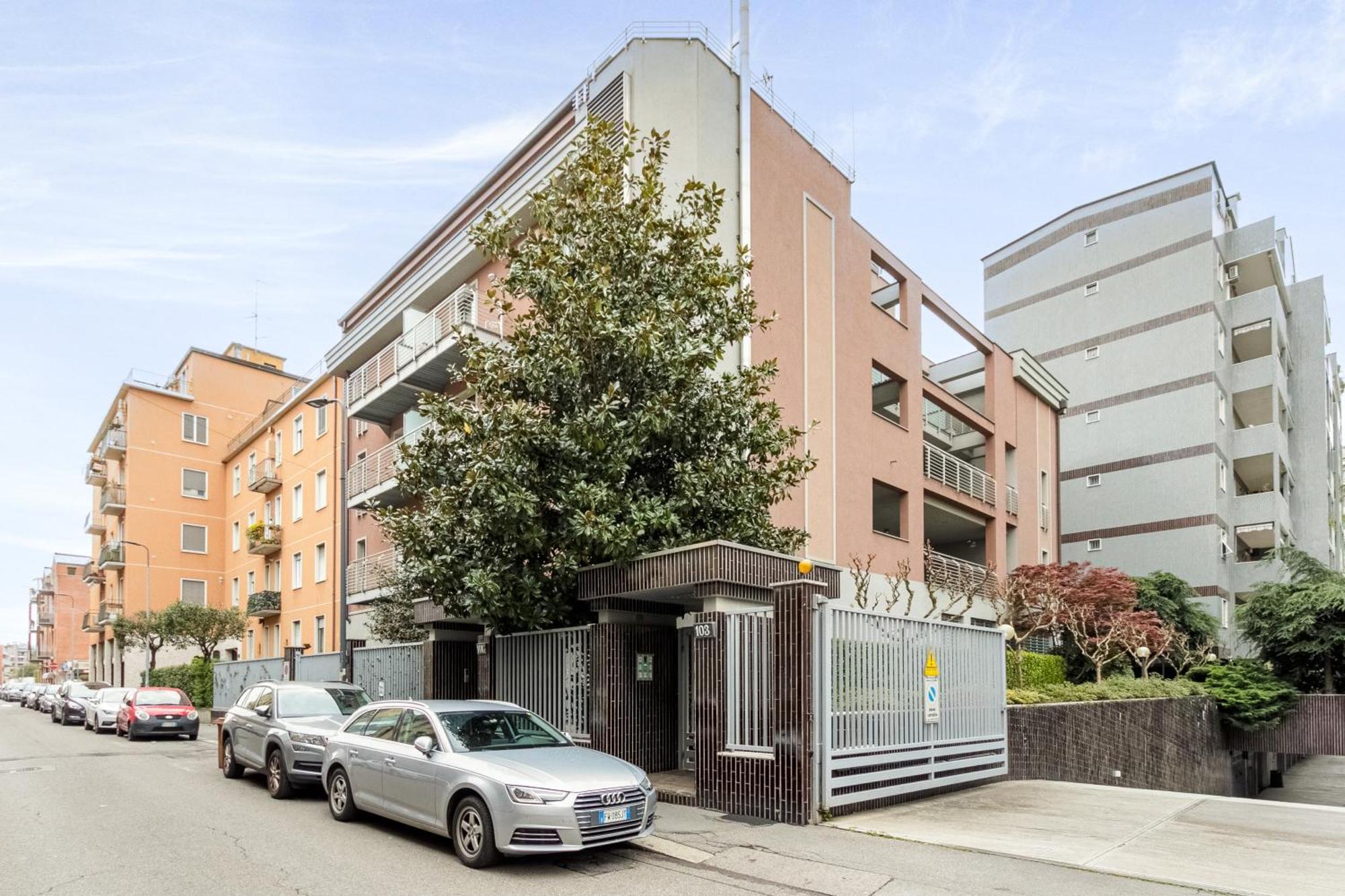 Rentopolis Apartments - Palazzo Candiani Milano Dış mekan fotoğraf